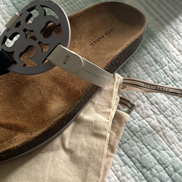 🤍💜 Tory Burch Miller Cloud Sandals 🖤🤍 - Picture 9 of 13